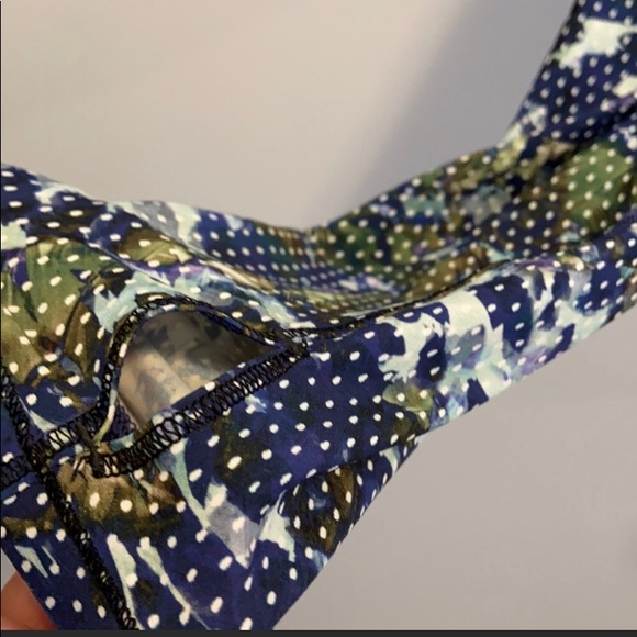 🦄Lululemon water bound Runbeam Hoodie Rash Guard Pullover RARE Size 12 - Picture 4 of 10